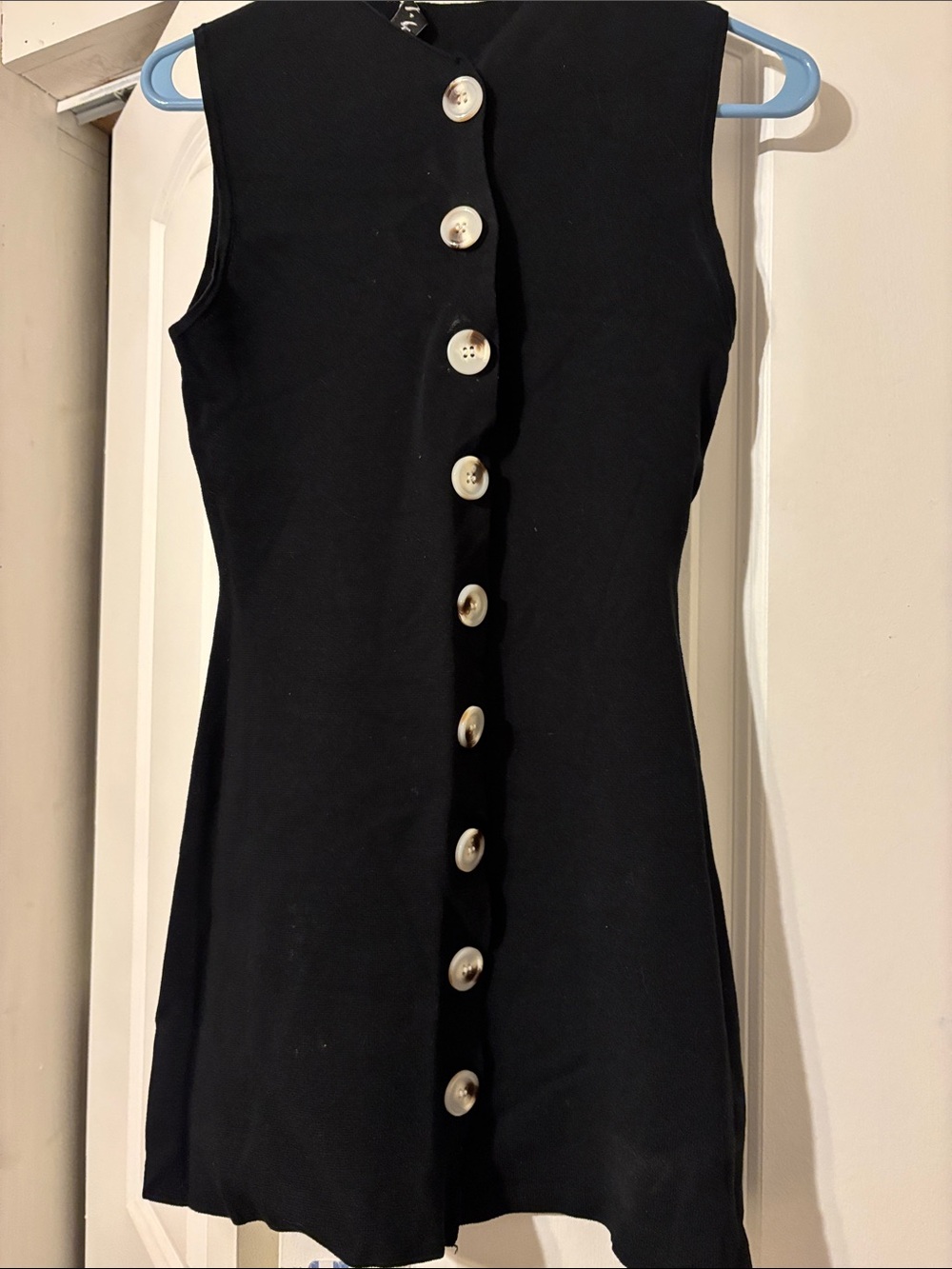 Petal & Pup Black Button-Front Sleeveless Top